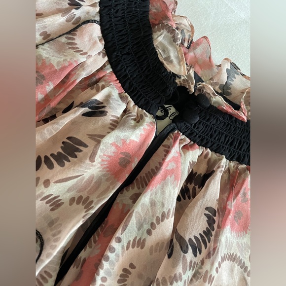 MILLY Floral Blush Silk Ruffle Printed Blouse, Size 6 - Picture 7 of 11